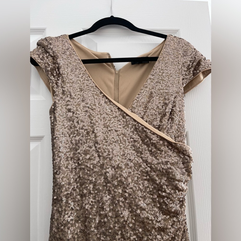 Badgley Mischka Long Sequin Gold Gown. - Picture 5 of 6